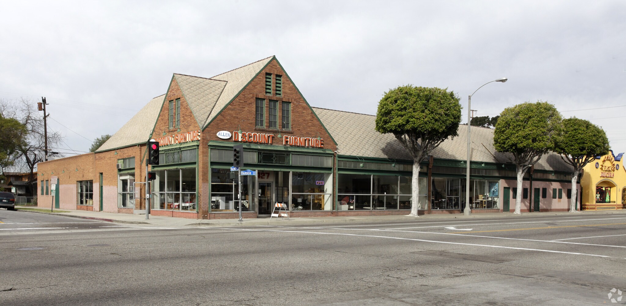 417427 S Harbor Blvd Fullerton, CA 92832 Retail Property for Sale on