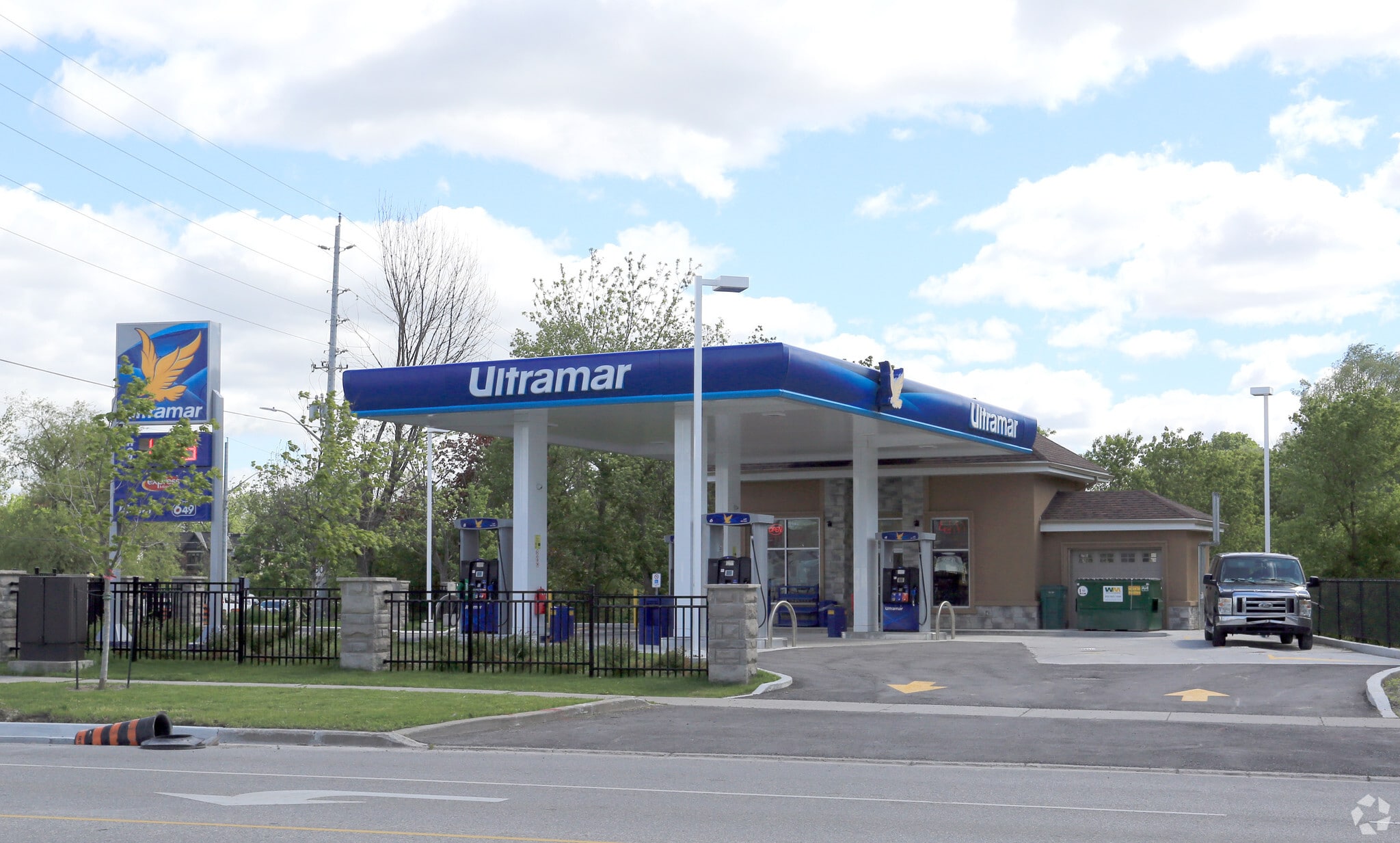 951 Dundas St W, Whitby, ON for Sale