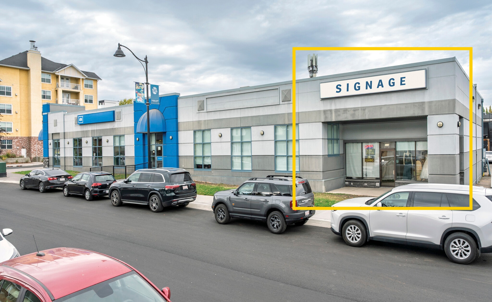 2140 34th Ave SW, Calgary, AB for Rent