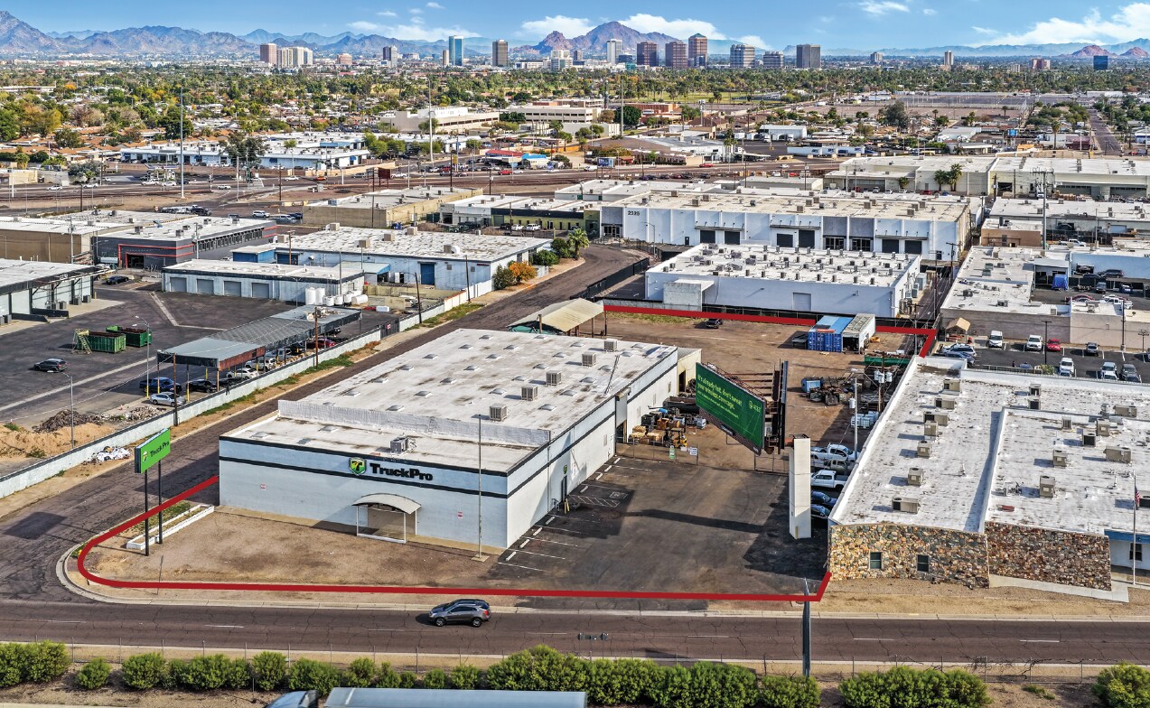 2211 N Black Canyon Hwy, Phoenix, AZ for Rent