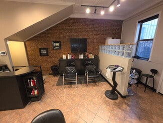 Jersey City, NJ Retail - 6 Thorne St