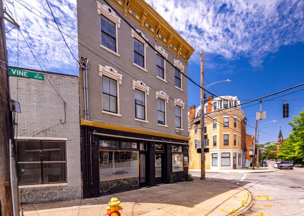 1833 Vine St, Cincinnati, OH for Rent