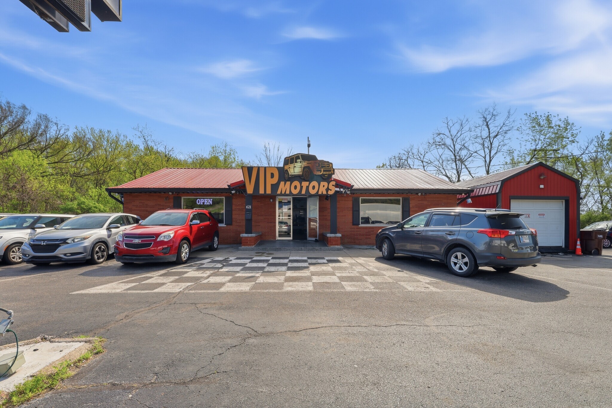 621 Green Blvd, Aurora, IN for Sale
