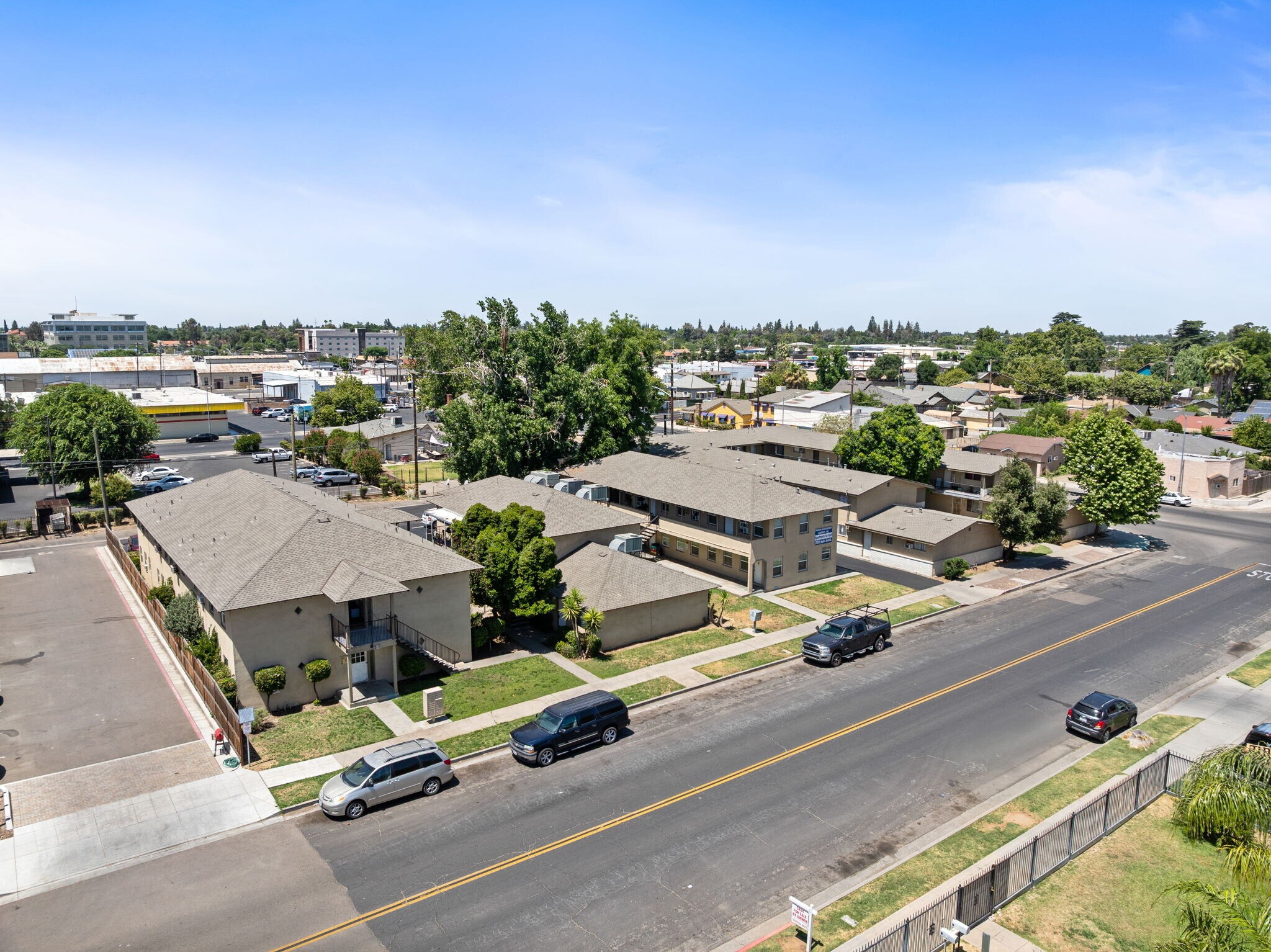 412 E 4th St, Madera, CA for Sale