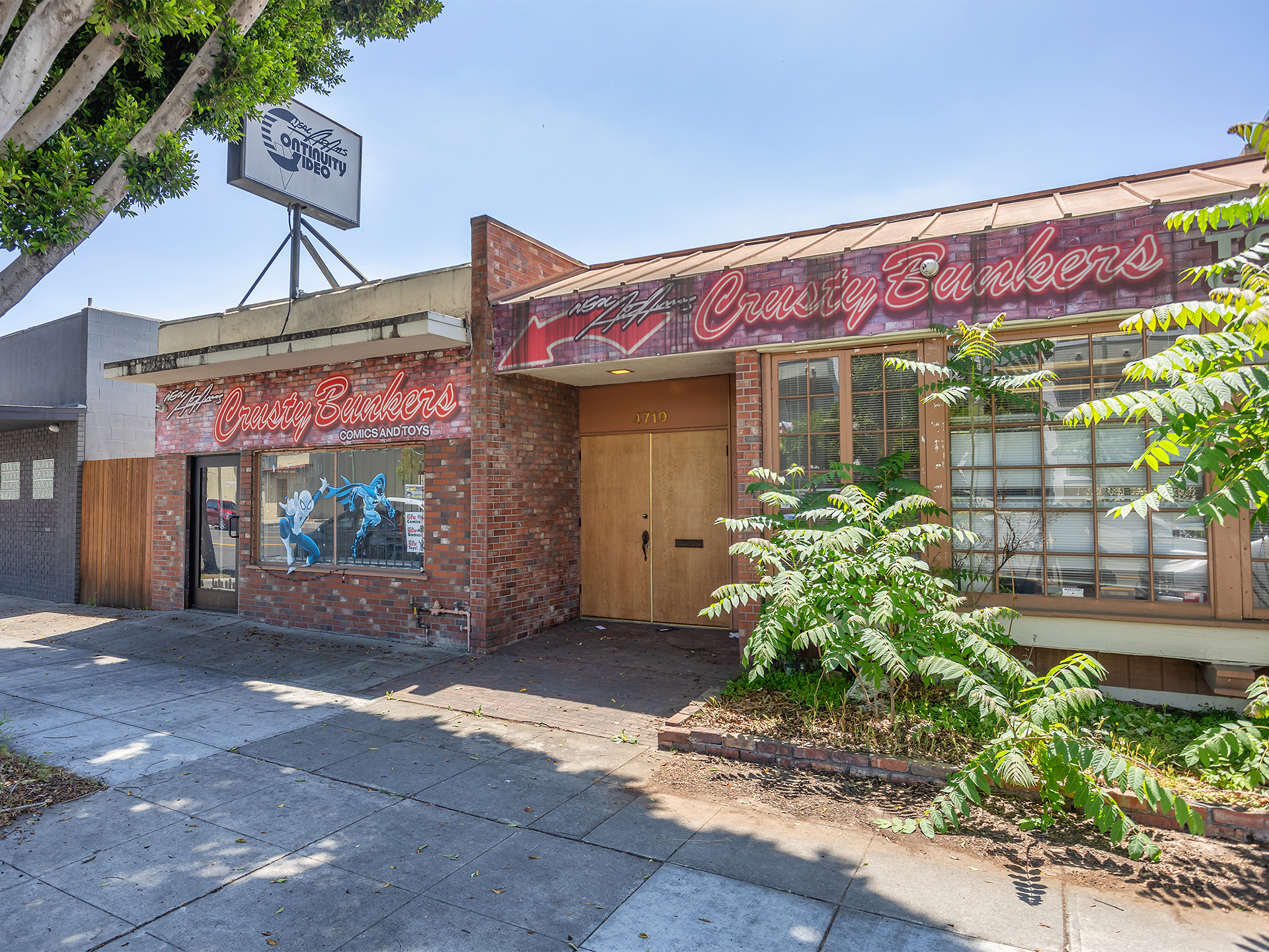 4710 W Magnolia Blvd, Burbank, CA for Sale