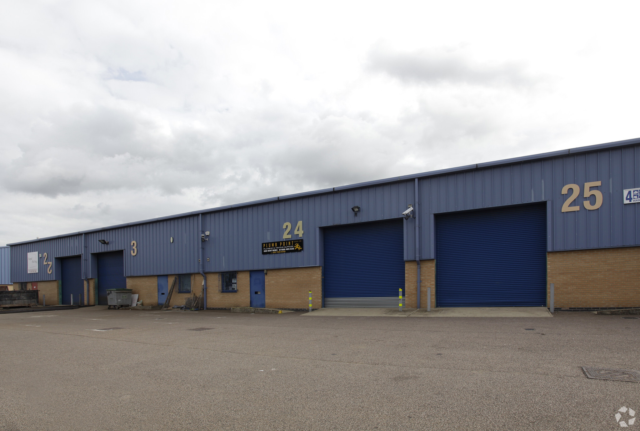 Hainault Rd, Romford, LND for Rent