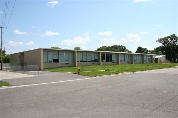 670 Main Ave, De Pere, WI for Rent