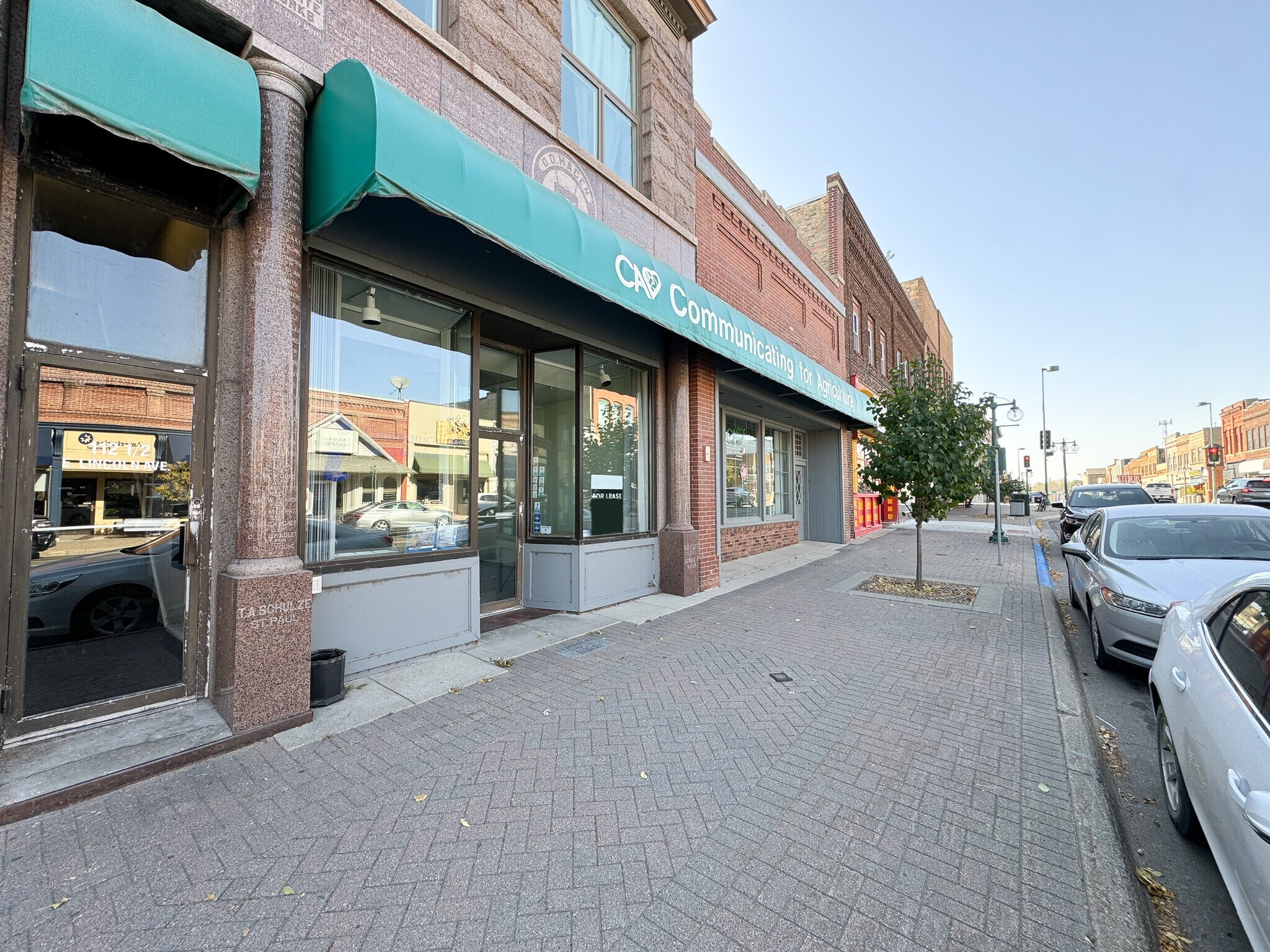 110-112 E Lincoln ave, Fergus Falls, MN for Rent