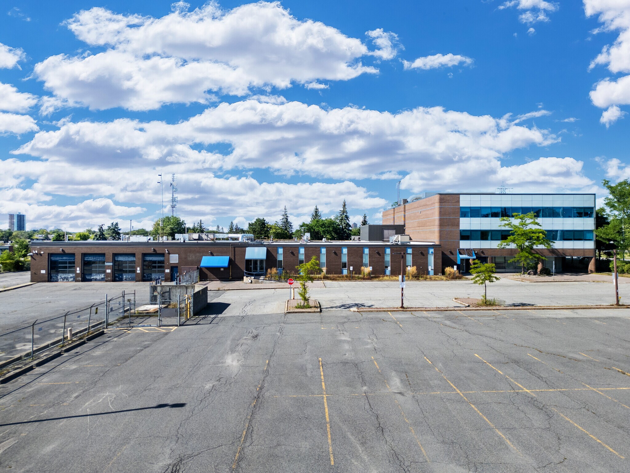 400 Coventry Rd, Ottawa, ON for Rent