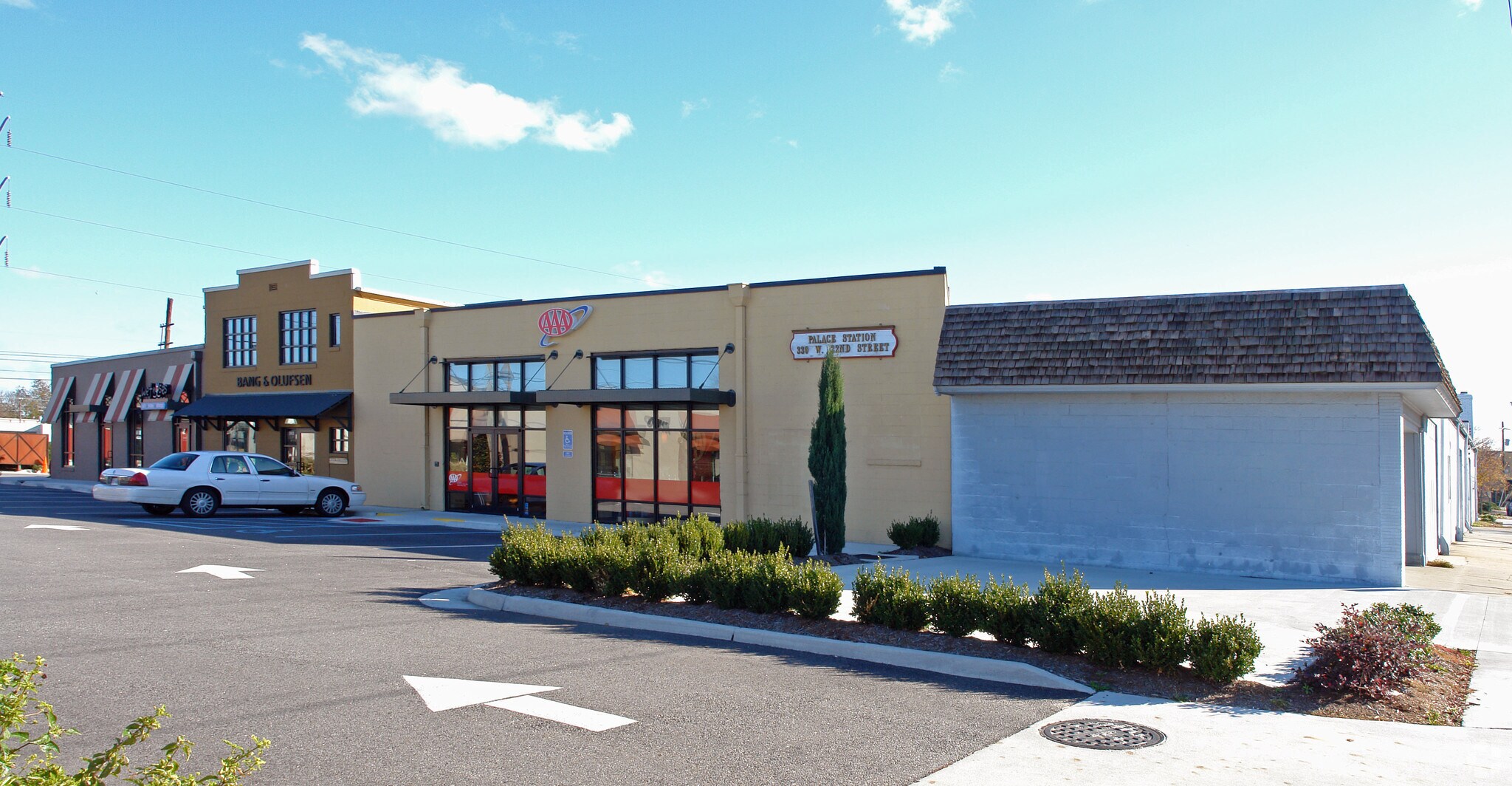 404 W 22nd St Norfolk, VA 23517 Shopping Center Property for Lease on