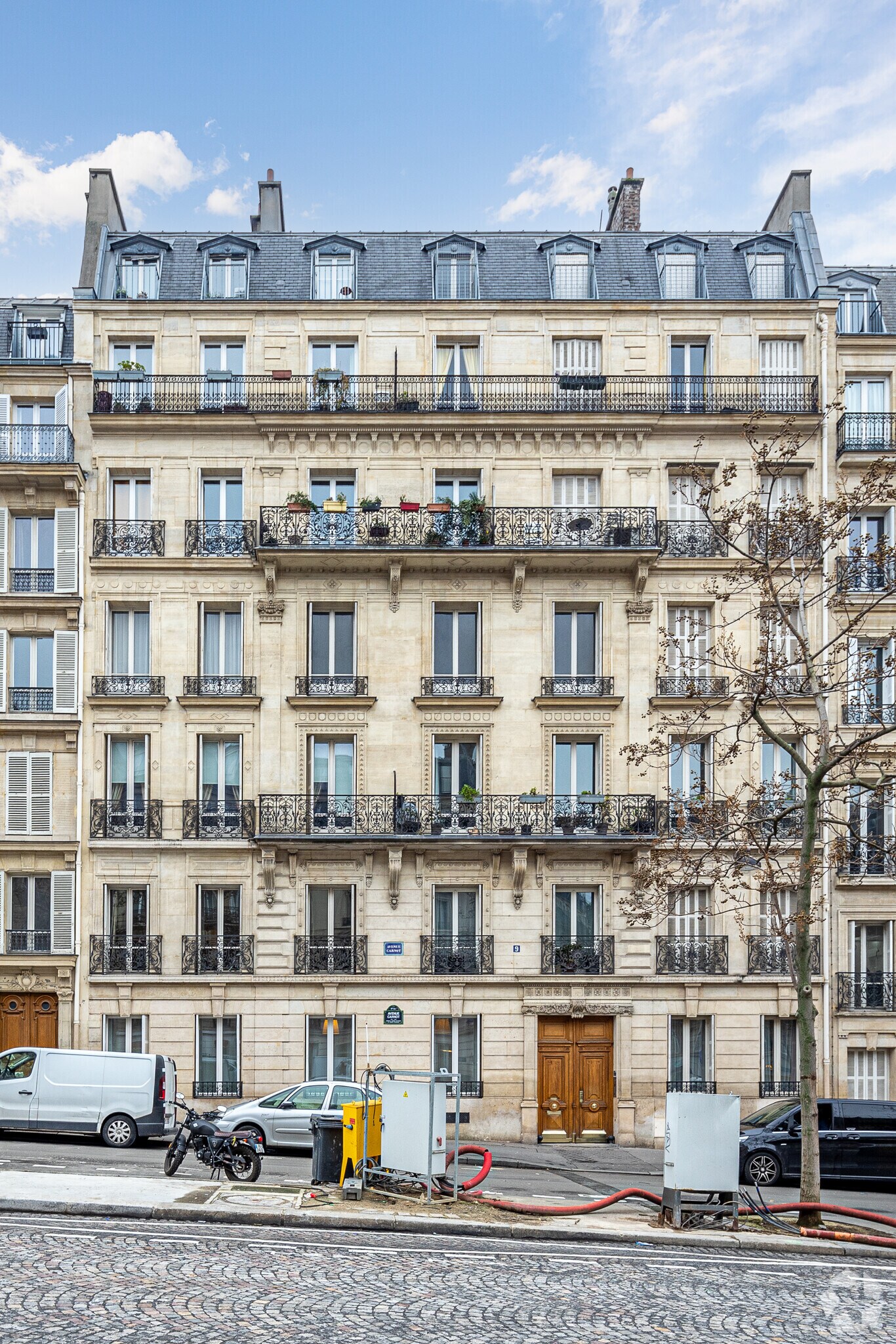 9 Avenue Carnot, Paris, PAR for Rent