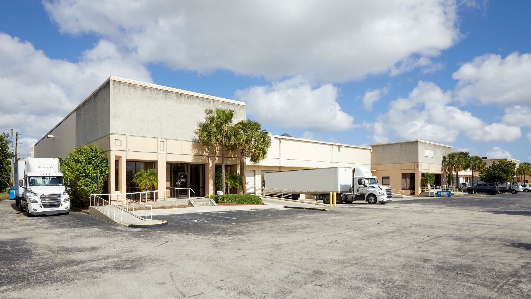 2525 Davie Rd, Davie, FL for Rent