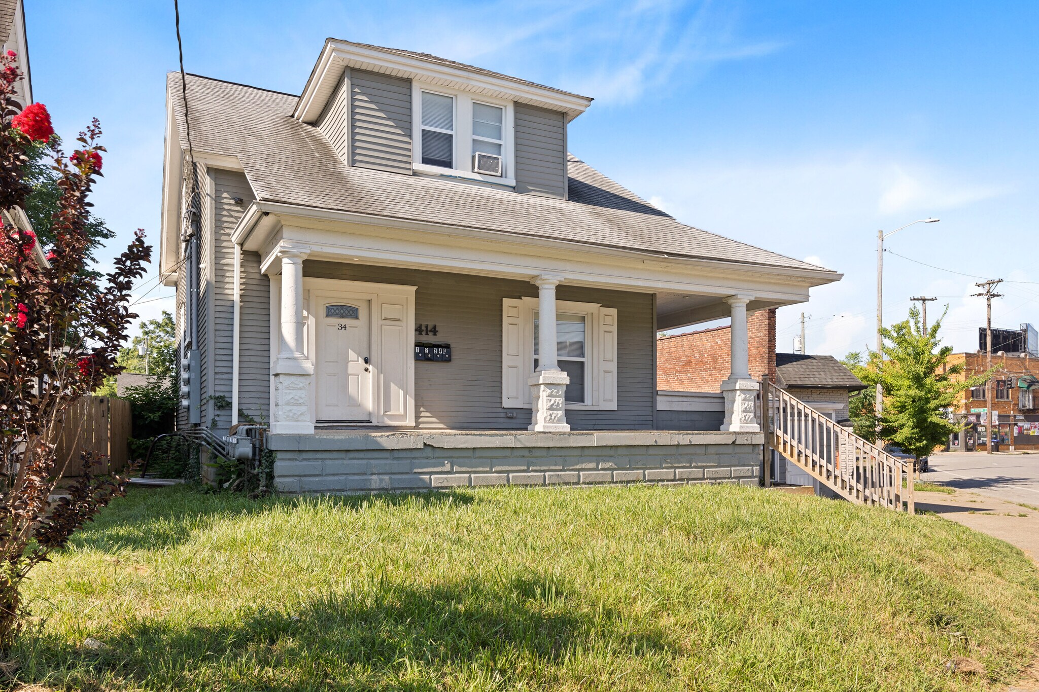 414 E Oak St, Louisville, KY for Sale