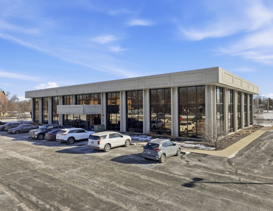 7900 S Cass Ave, Darien, IL for Sale