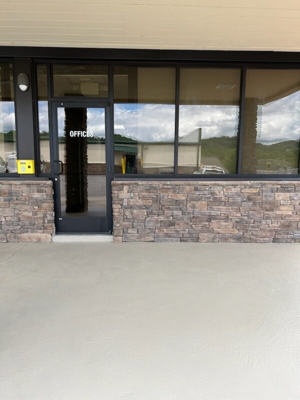 1141 Volunteer Pky, Bristol, TN for Rent