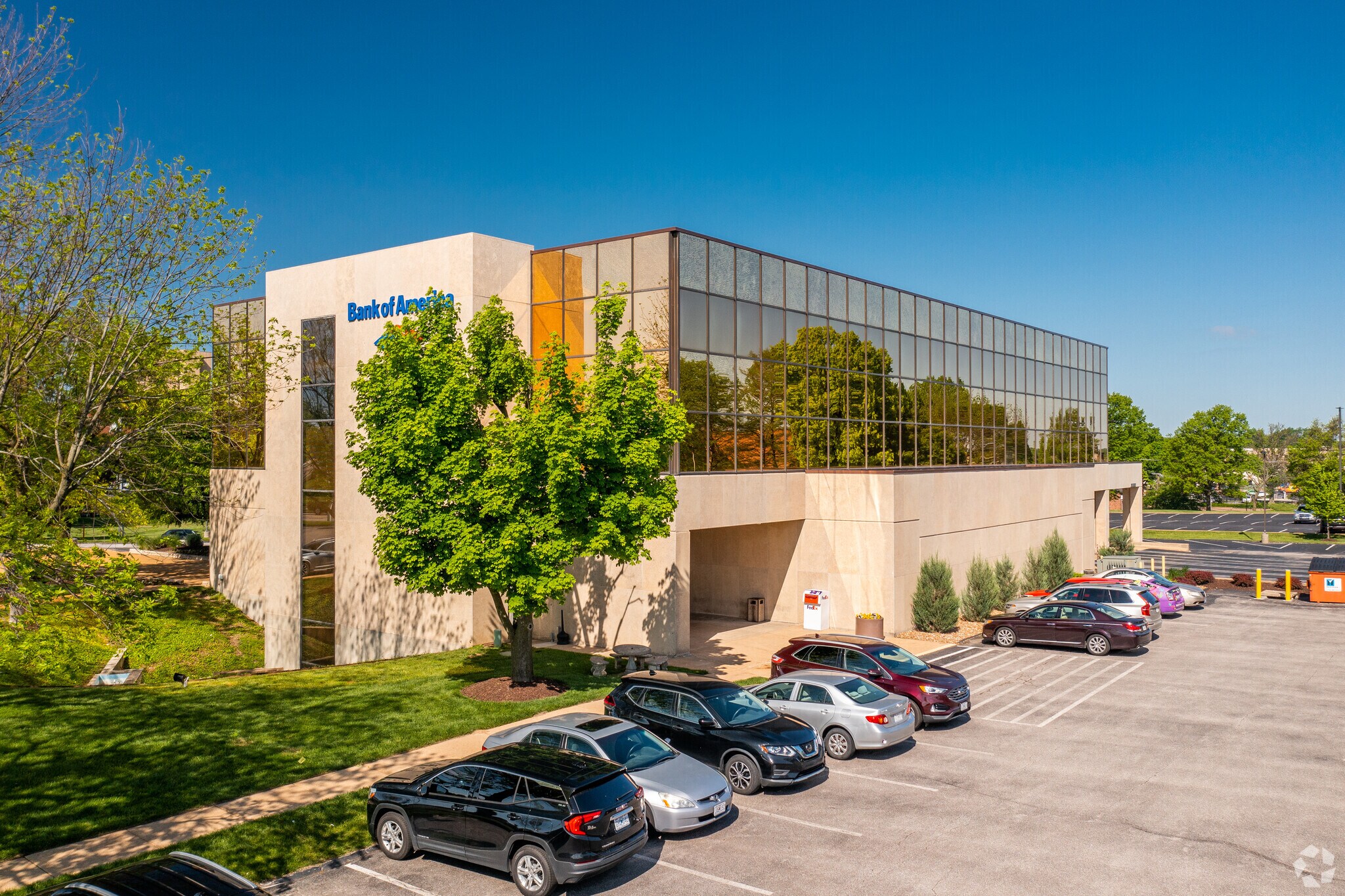 2200 Westport Plaza Dr, Saint Louis, MO for Rent