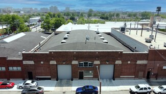 Chicago, IL Showroom - 2107 W Fulton St