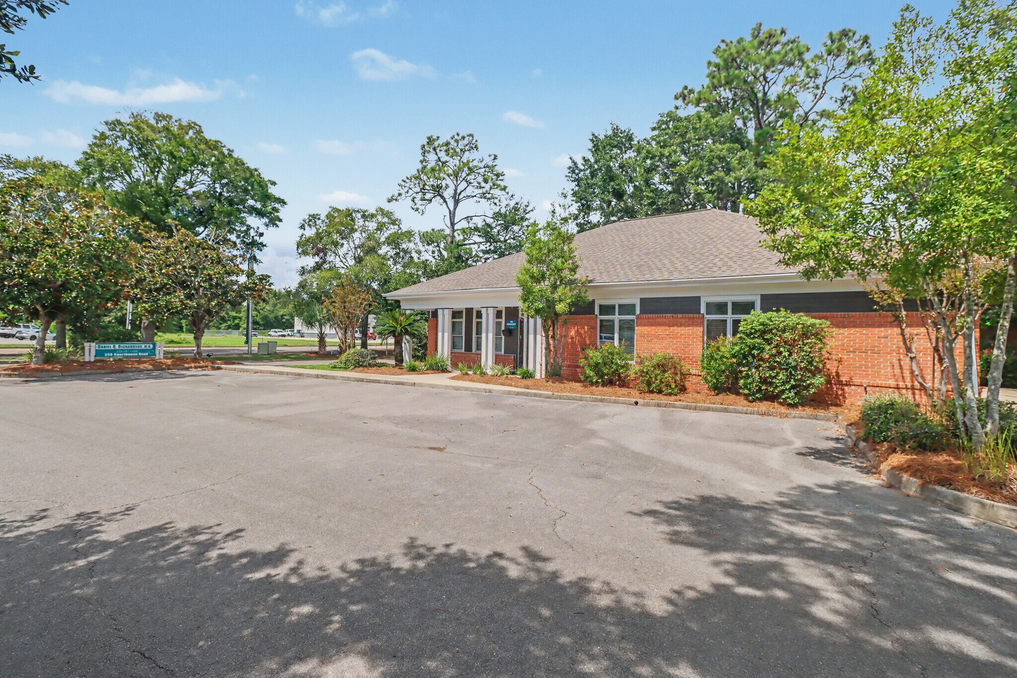 390 Courthouse Rd, Gulfport, MS for Sale