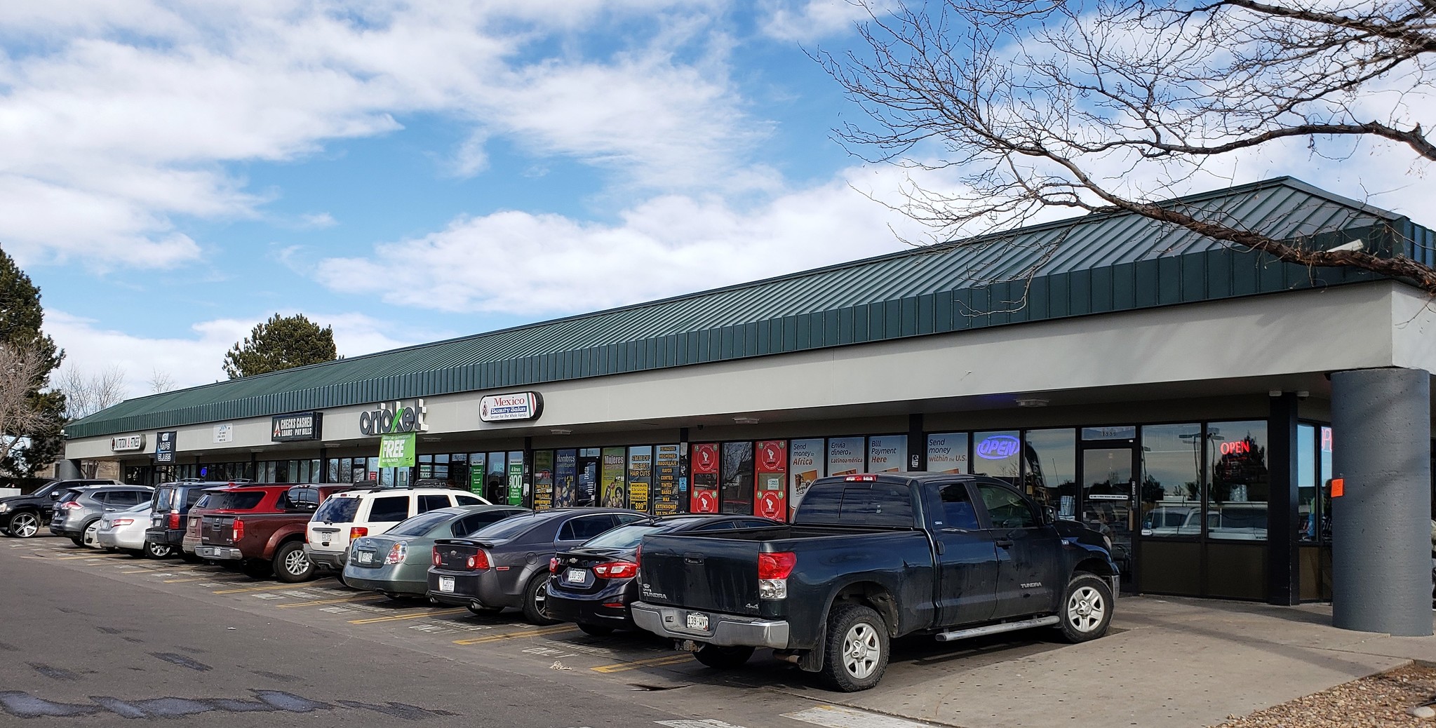 4840-4896 Chambers Rd, Denver, CO for Rent
