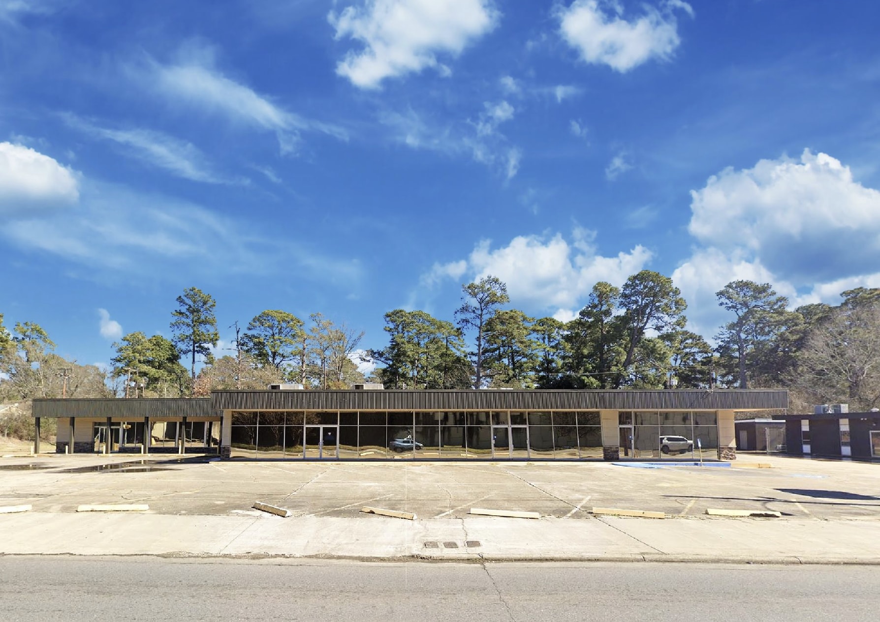 3903-3919 Southern Ave, Shreveport, LA for Sale