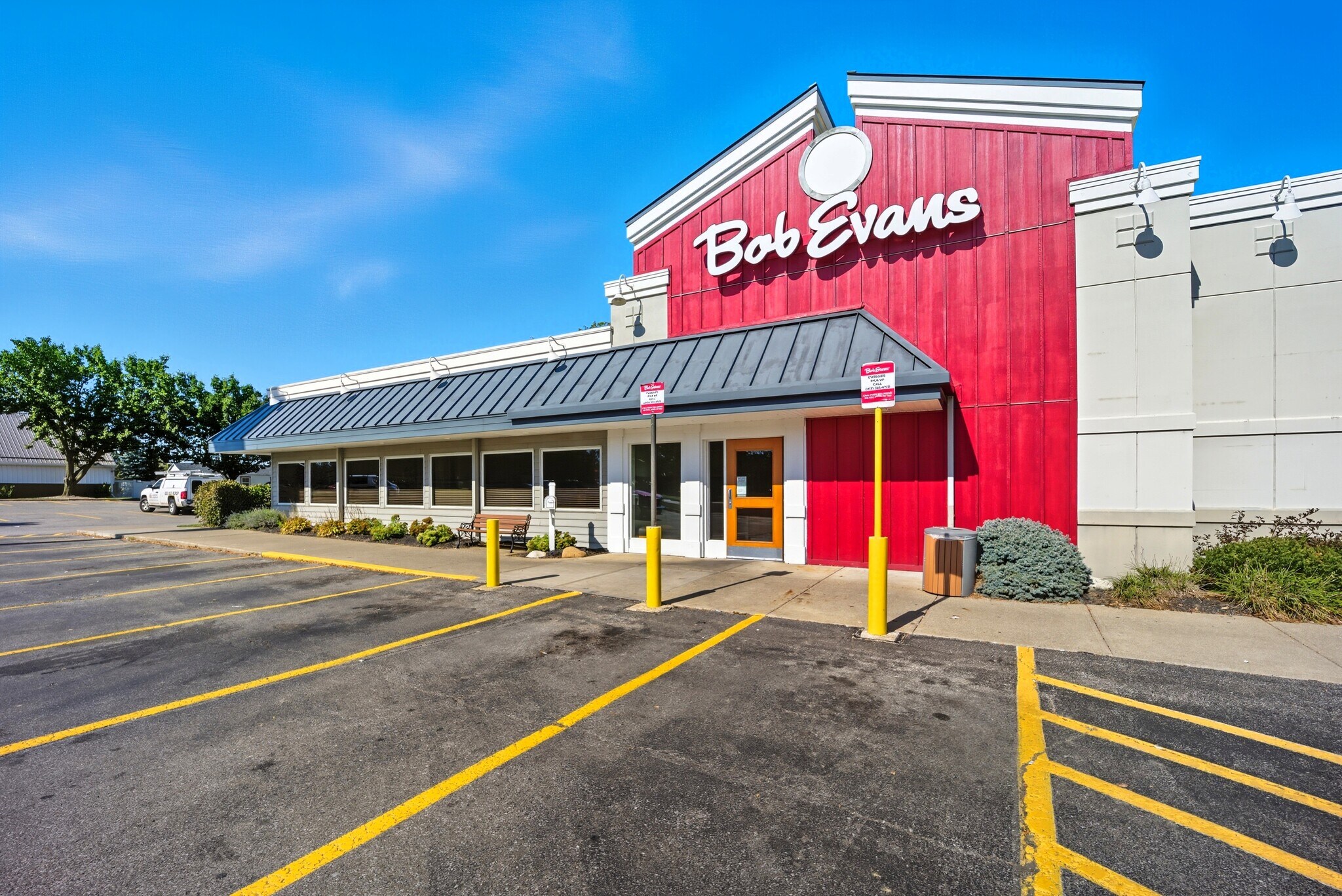 1304 E Main St, Ashland, OH for Sale