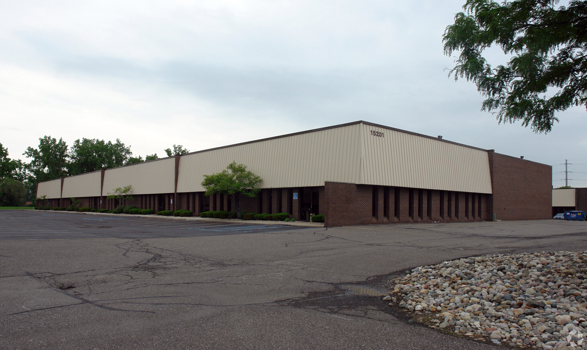 15201 Century Dr, Dearborn, MI for Rent