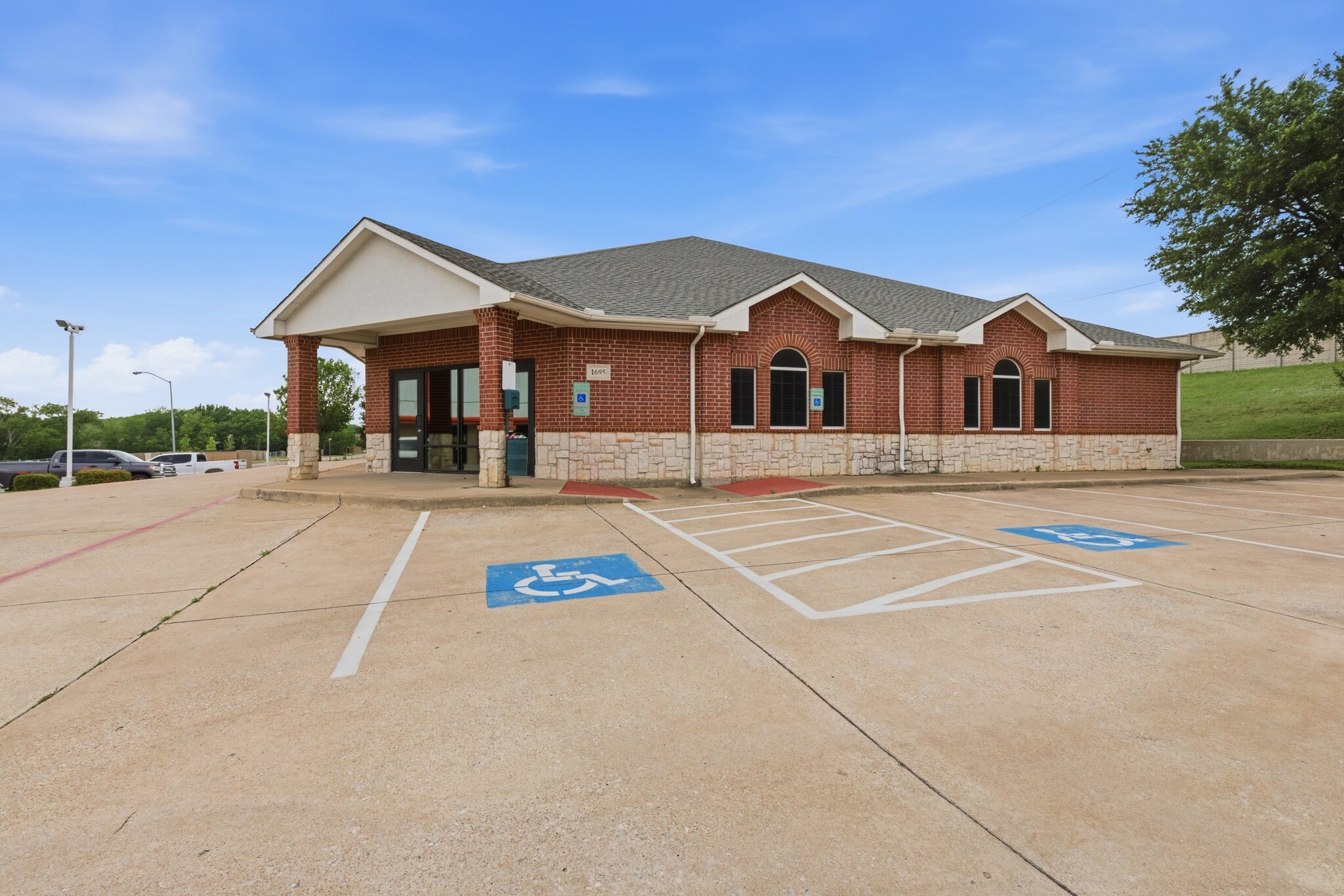 1695 S State Highway 121, Lewisville, TX for Rent