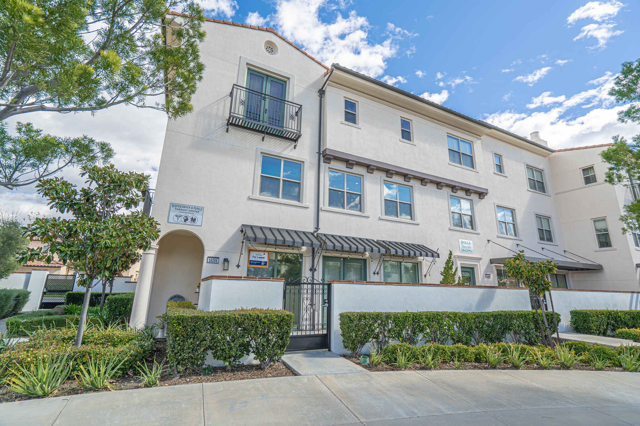 26266 Prima Way, Santa Clarita, CA for Rent