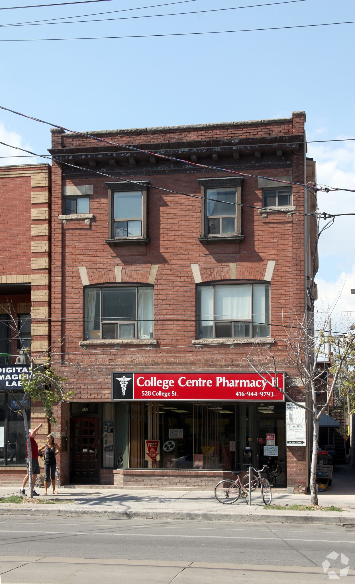 528 College St, Toronto, ON for Rent