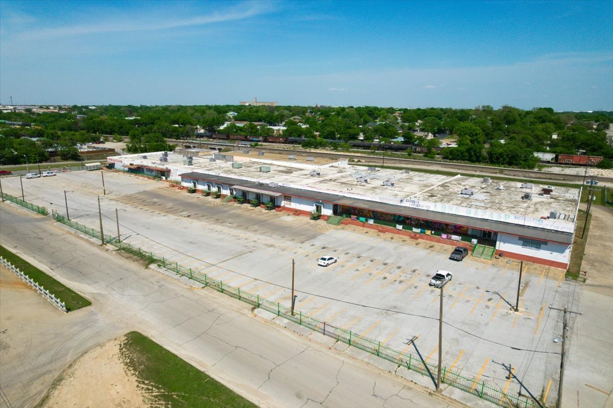 318 E Long Ave, Fort Worth, TX for Sale