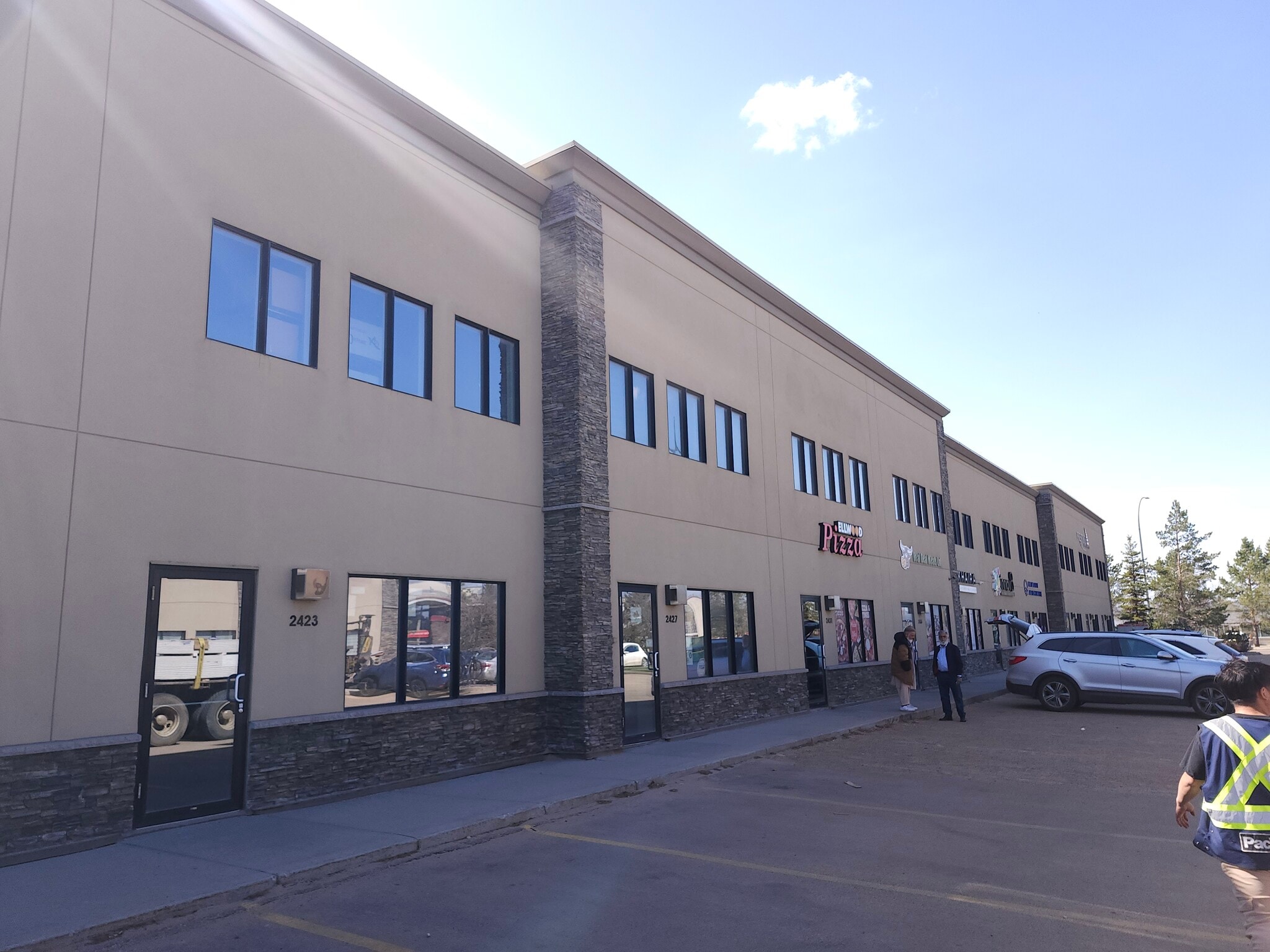 2411 Ellwood Dr SW, Edmonton, AB for Rent