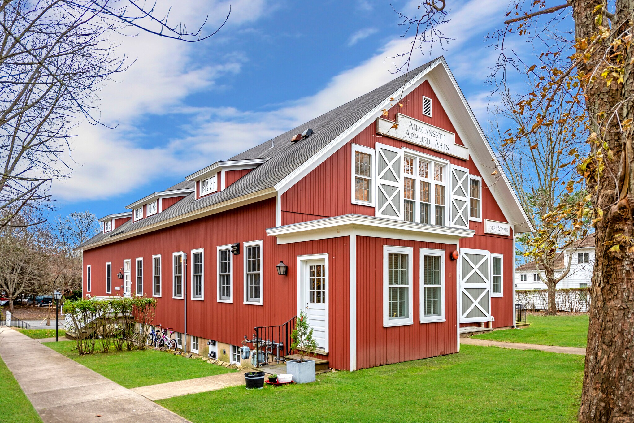 11 Indian Wells Hwy, Amagansett, NY for Rent