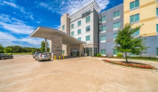 Cedar Hill, TX Hospitality - 409 N Clark Rd
