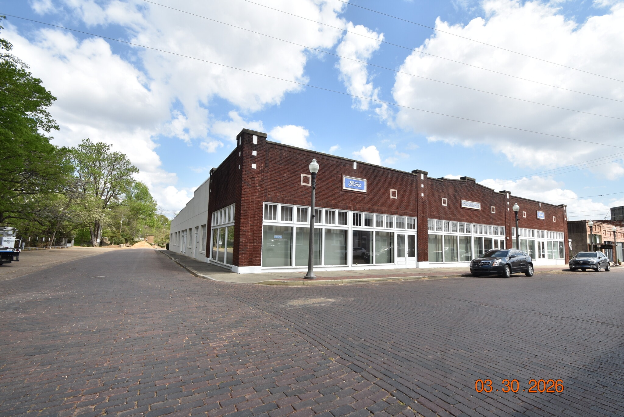 101 Main St, Greenwood, MS for Sale