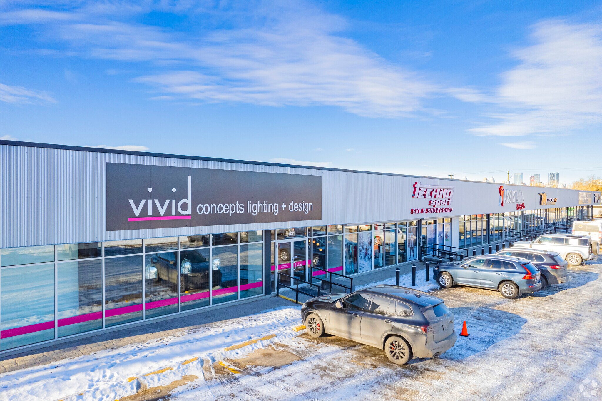 619-631 Manitou Rd SE, Calgary, AB for Rent