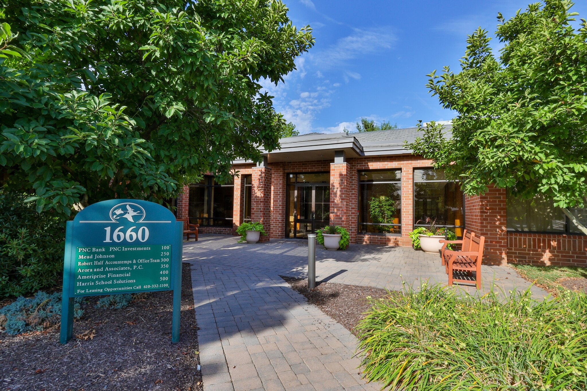 1525 Valley Center Pky, Bethlehem, PA for Rent