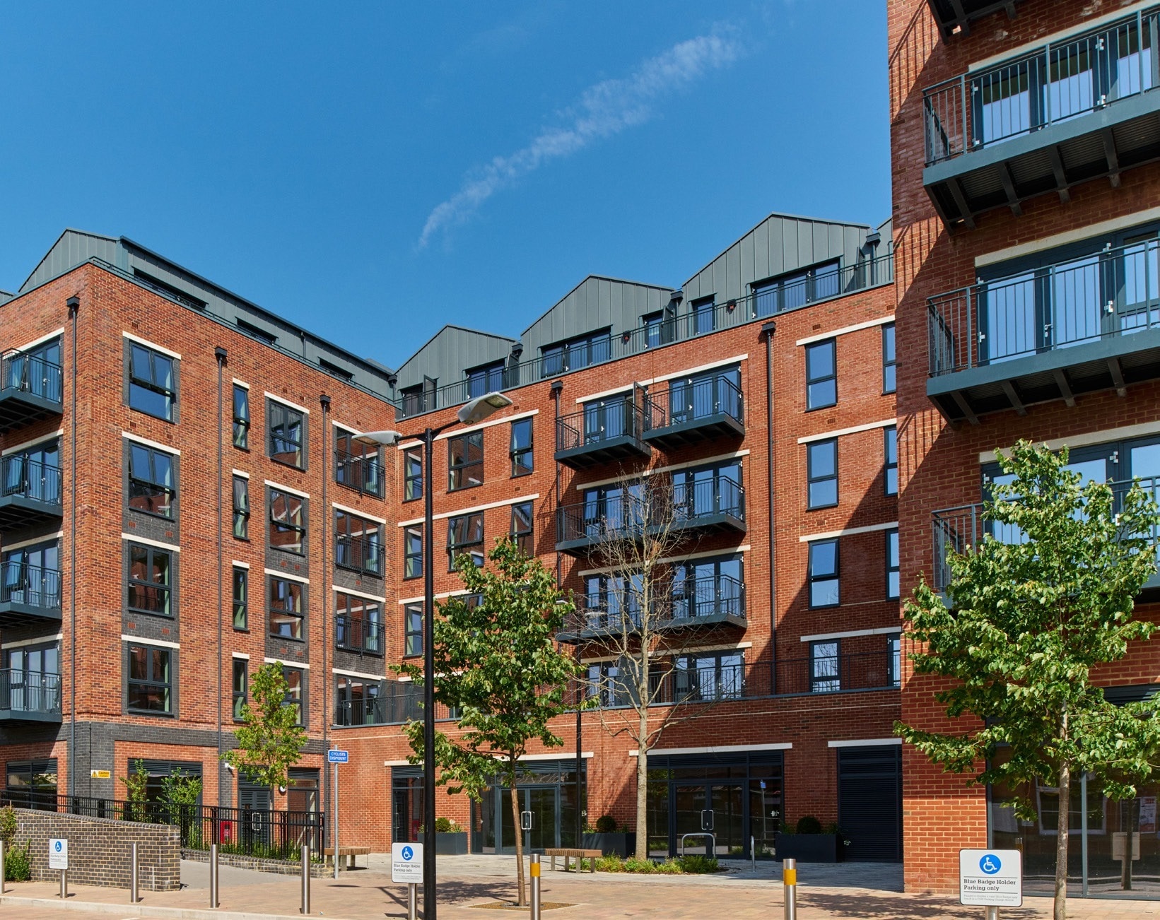 12 Market St, Newbury, BKS for Rent