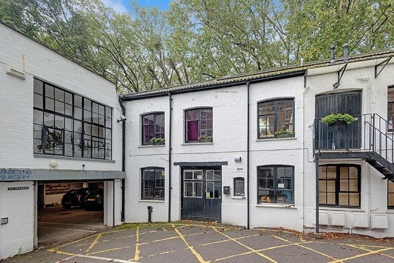 4 Park End, London, LND for Sale