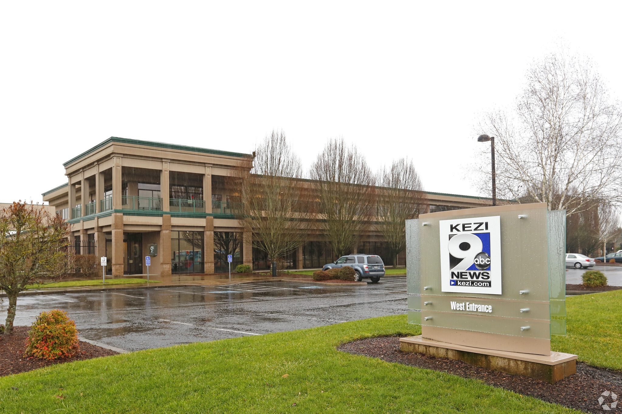 2975 Chad Dr Eugene, OR 97408 Flex Property for Lease on Showcase