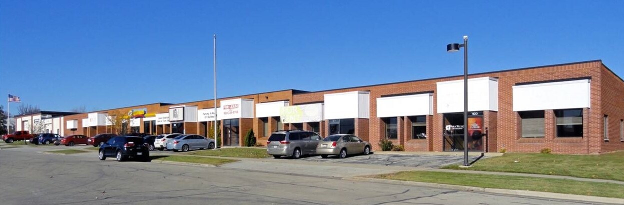 920-930 Oak St, De Pere, WI for Rent