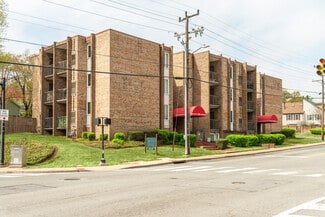 Alexandria, VA Apartments - 300-302 W Glebe Rd