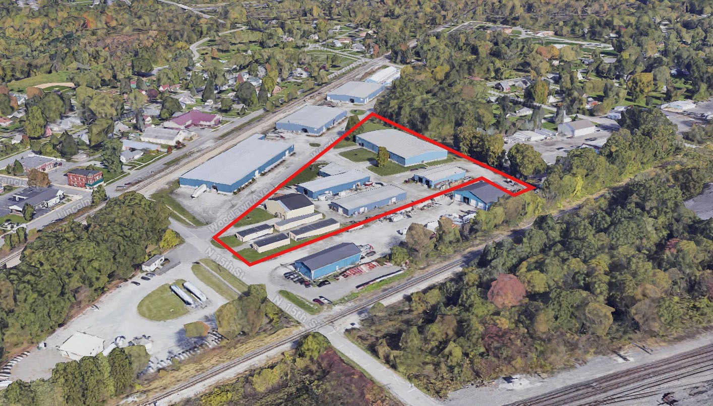 1499 Woodlawn Ave, Chesterton, IN for Sale