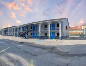 Lafayette, LA Hospitality - 2111 NW Evangeline Trwy