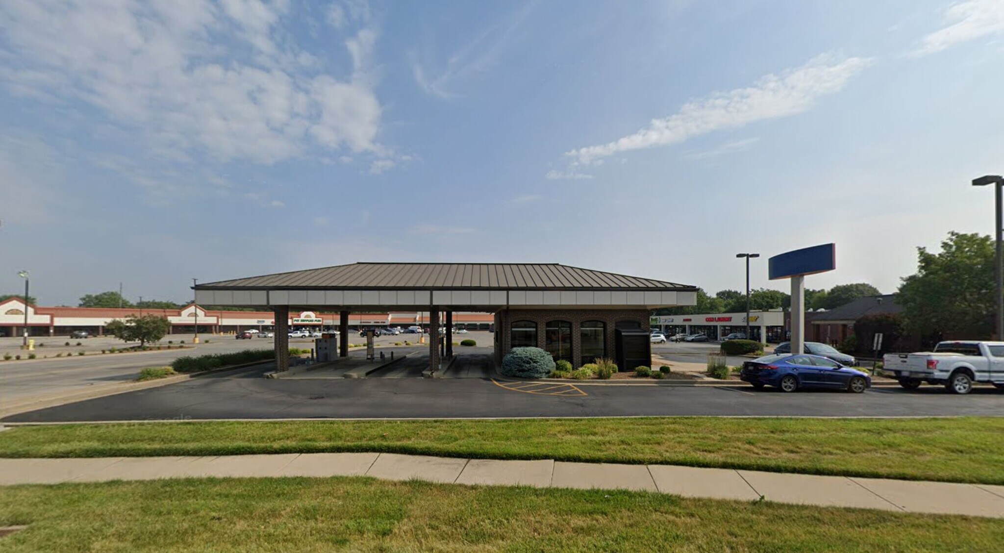 1949 Sangamon Ave, Springfield, IL for Sale
