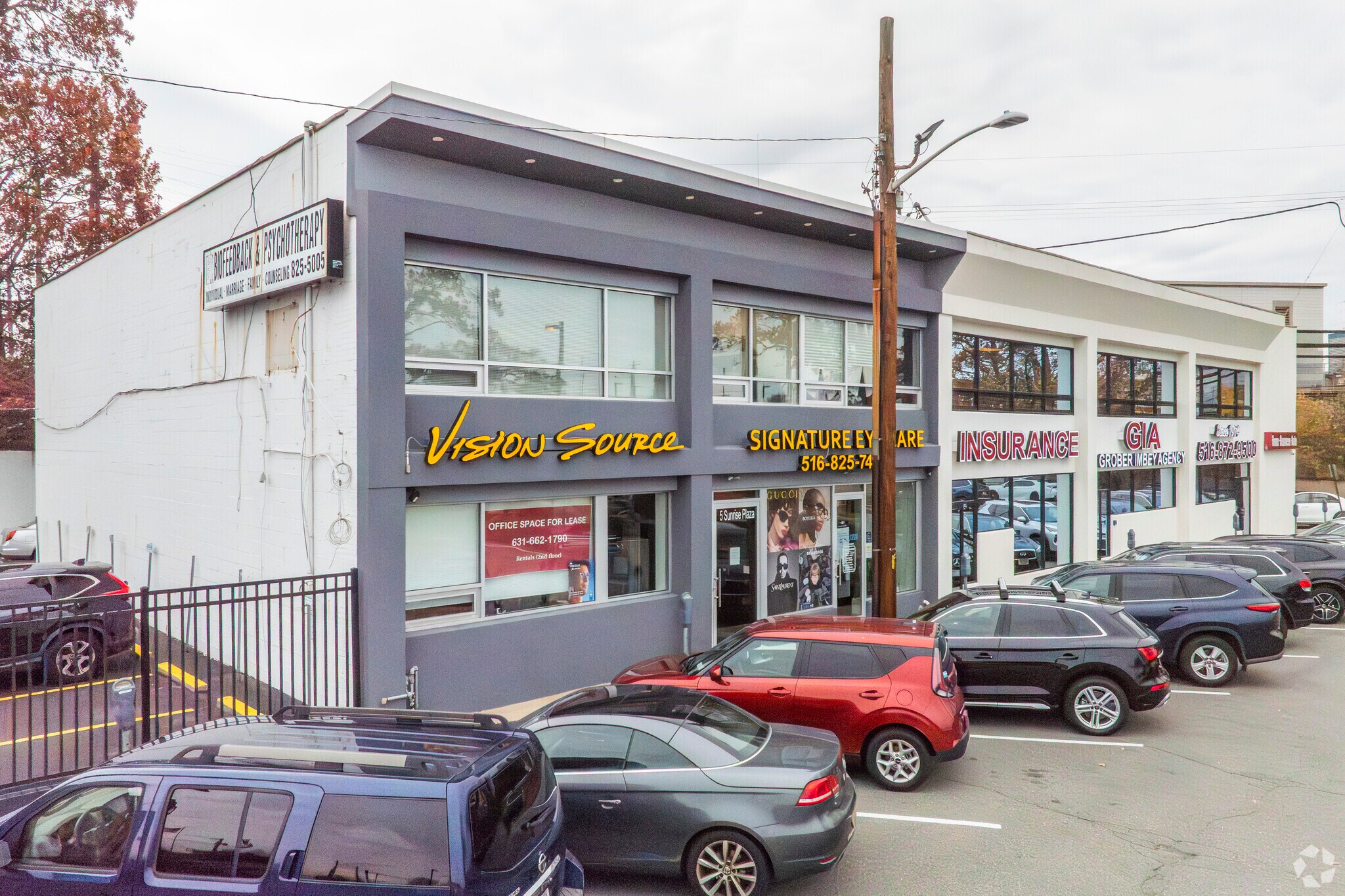 5 Sunrise Plz, Valley Stream, NY for Rent