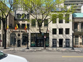 Chicago, IL Retail - 114 E Oak St