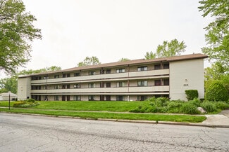 Akron, OH Apartments - 899 Rosamond Ave