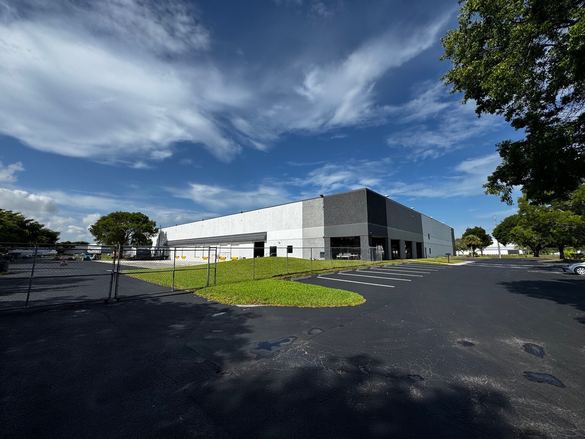 5360 NW 35th Ave, Fort Lauderdale, FL for Rent