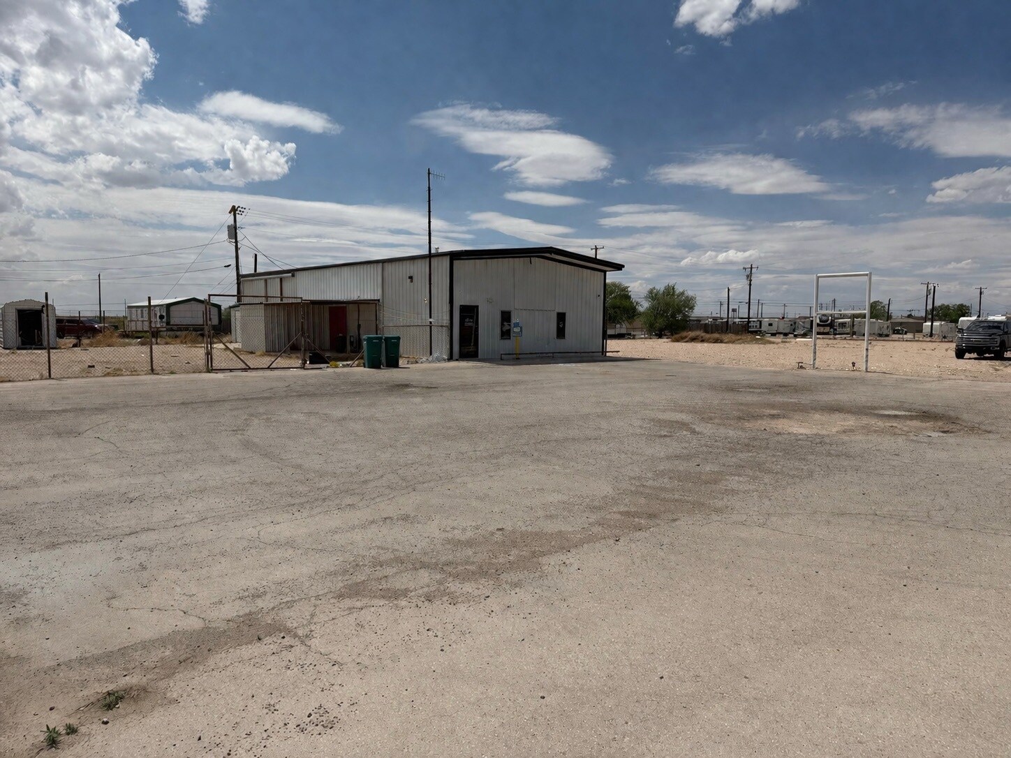 2330 S Main Ave, Lovington, NM for Rent