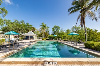 Naples, FL Apartments - 3531 Plantation Way